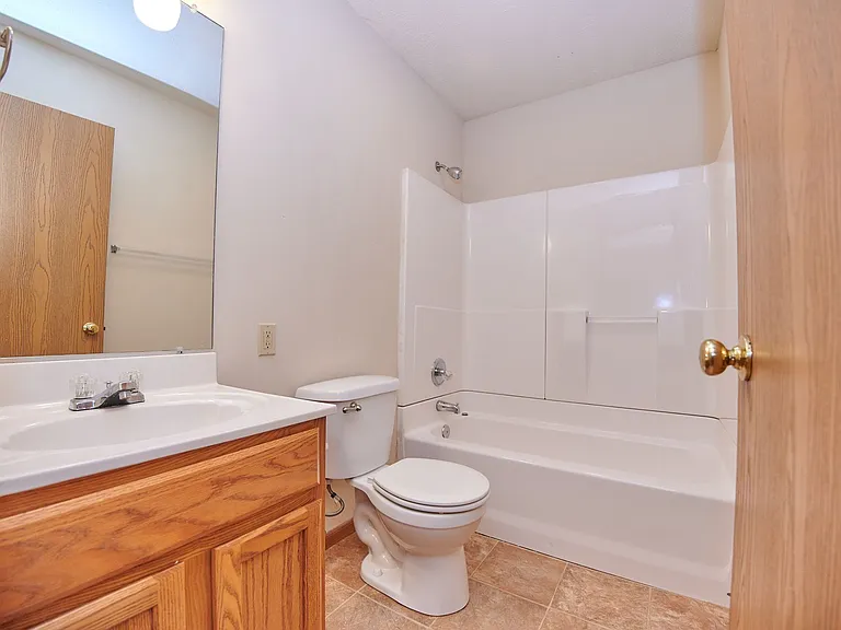The Ridge Apartments & Townhomes — Photo 25