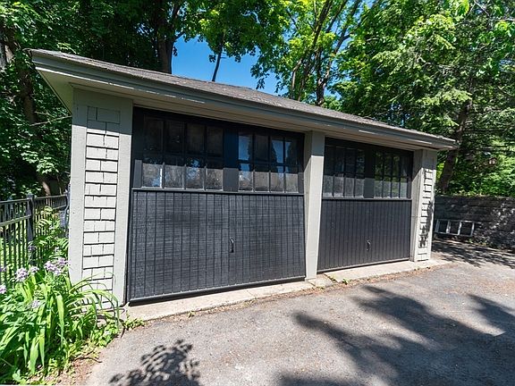 3rd image of 178 Cedar St