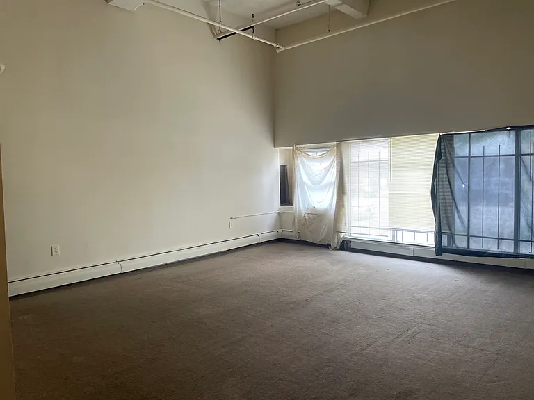 937 Broadway St #102 — Photo 3