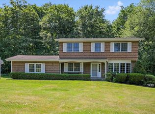 19 Richard Somers Rd, Granite Springs, NY 10527