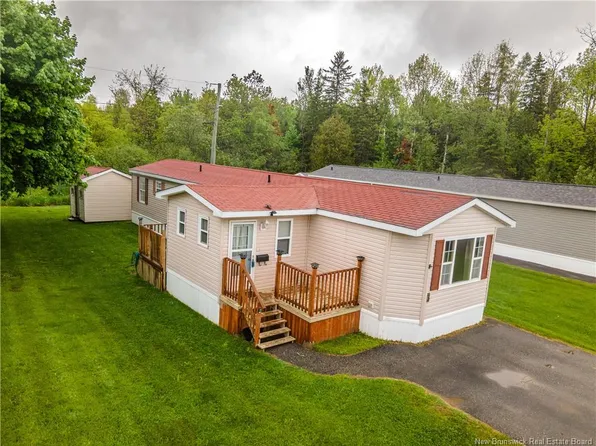 3 5th St, Sussex Corner, NB E4E 5Z3