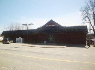 6586 122nd Ave, Fennville, MI 49408