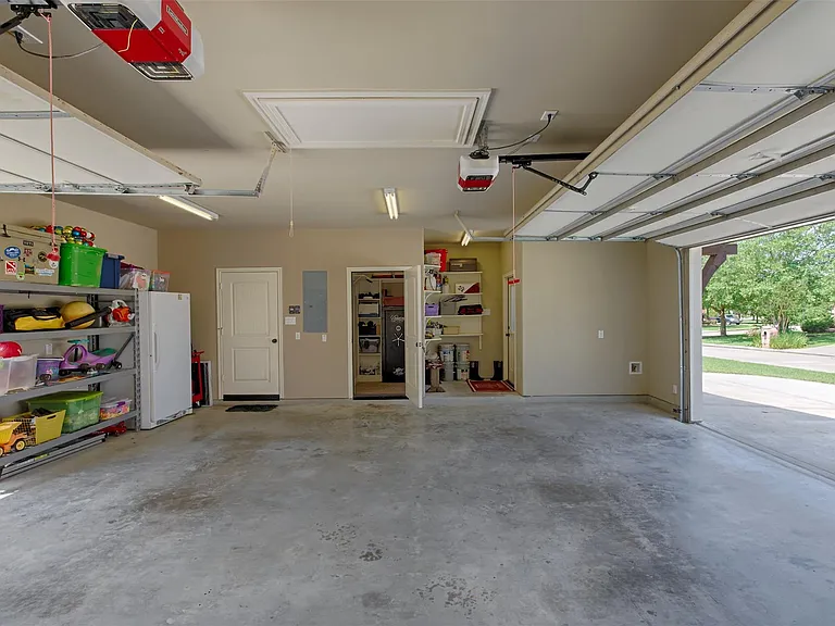 11939 Sagittarius Dr E — Photo 43