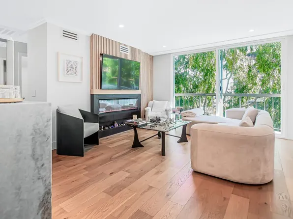 10751 Wilshire Blvd APT 801, Los Angeles, CA 90024