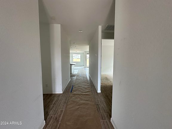 3rd image of 22872 E ROUNDUP Way