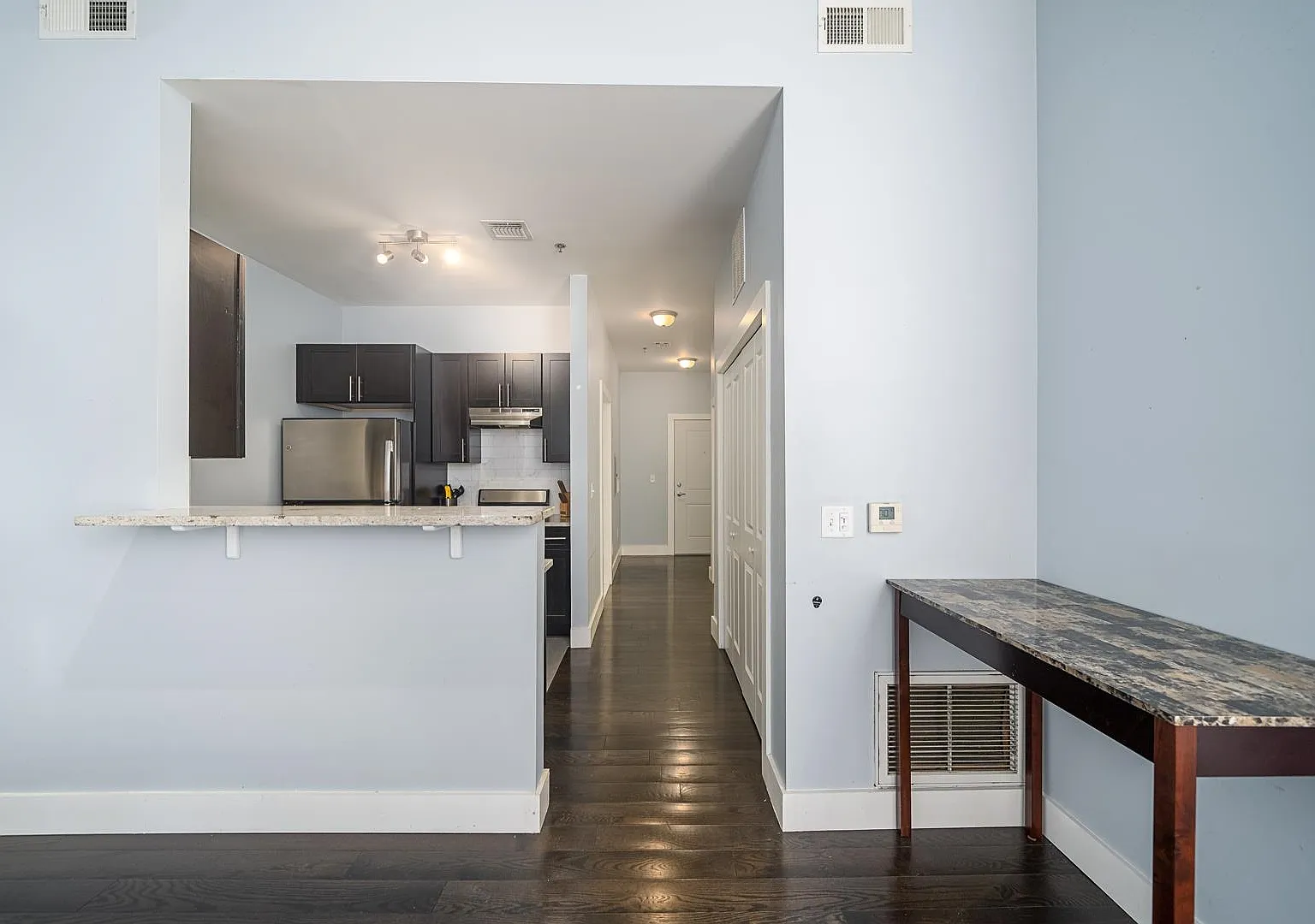 Studio, 1.0 bath, 700 sqft, $1,700 — Photo 3
