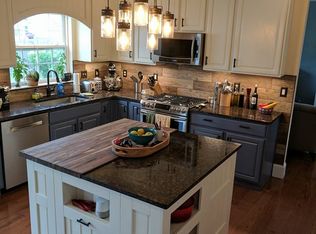 5444 Congleton Cir, Clay, NY 13041