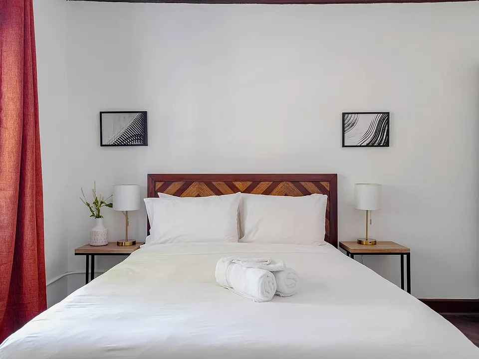 4648 Hollywood Blvd #102
