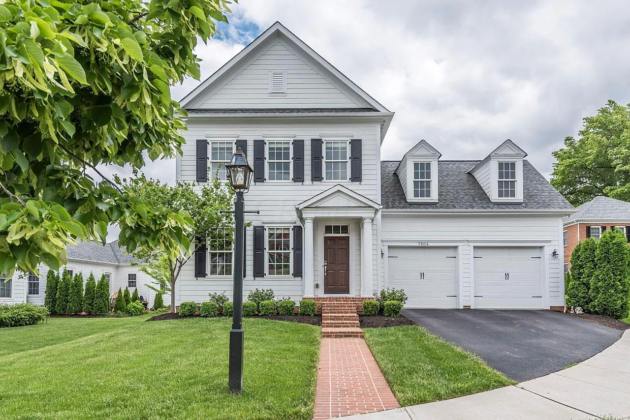7804 Straits Ln photo 1