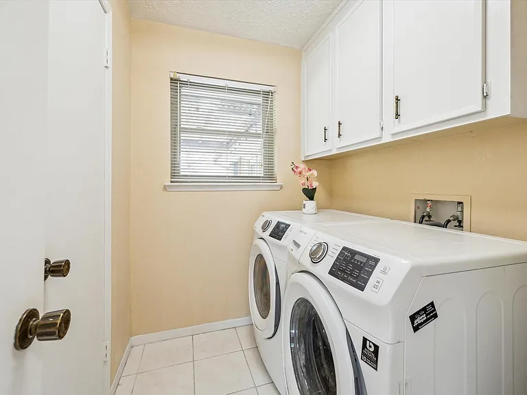 21423 Park Valley Dr — Photo 19