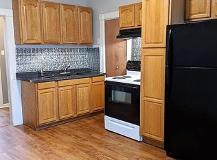 187 Worcester St APT 1, Southbridge, MA 01550