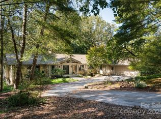 5 Holly Hill Rd, Asheville, NC 28803