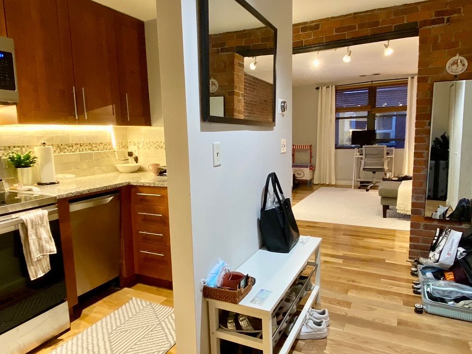 1st image of 29 Brainerd Rd APT 104