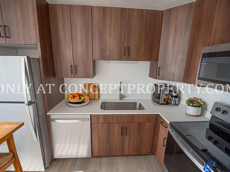 Stratton — Photo 33