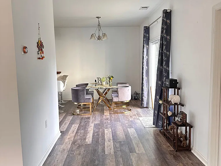 4292 Turnworth Arch — Photo 3