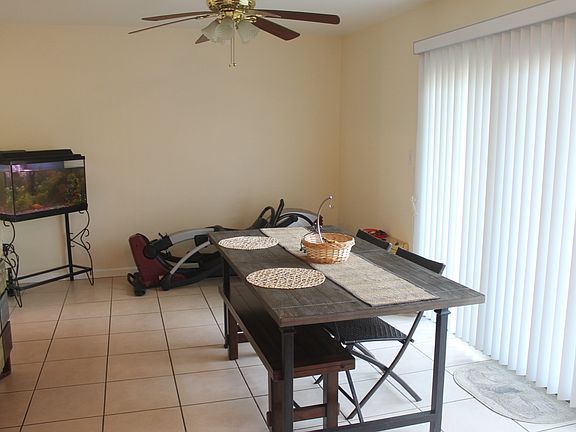 Dinner room in kitchen
