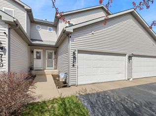 728 Carlisle Dr, Woodstock, IL