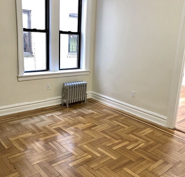 2nd image of 3242 33rd St APT D8
