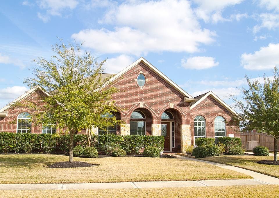 1st image of 11318 Wooded Creek Ln