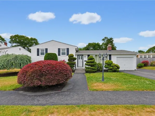 31 Benjamin Ave, Cranston, RI 02920