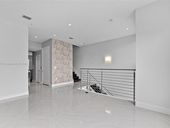 3rd image of 10517 NW 66th St #10517