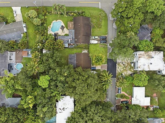 3rd image of 5190 SW 28th Ter