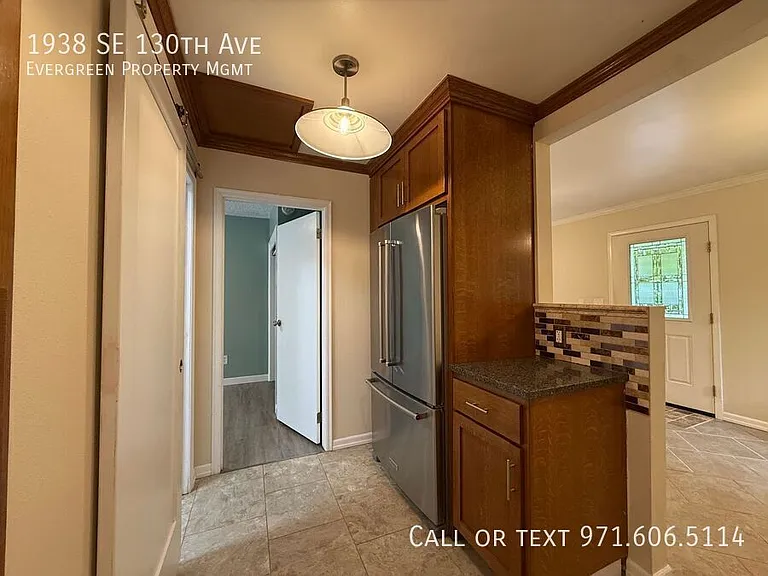 1938 SE 130th Ave — Photo 11