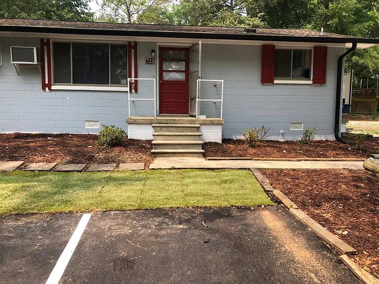 723 Chappell Dr — Photo 1