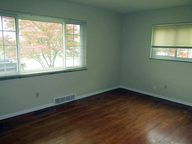 Living Room- newly finished hardwood