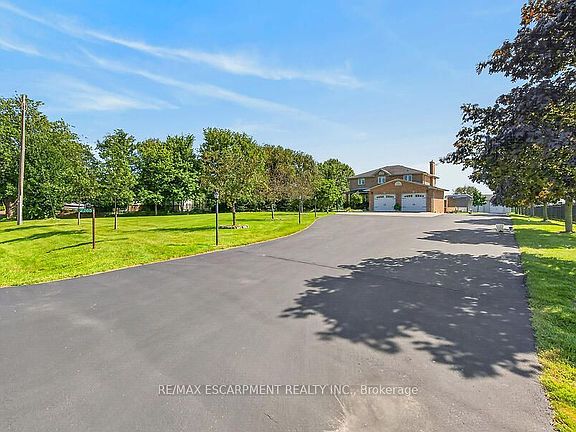 3rd image of 2265 Binbrook Rd