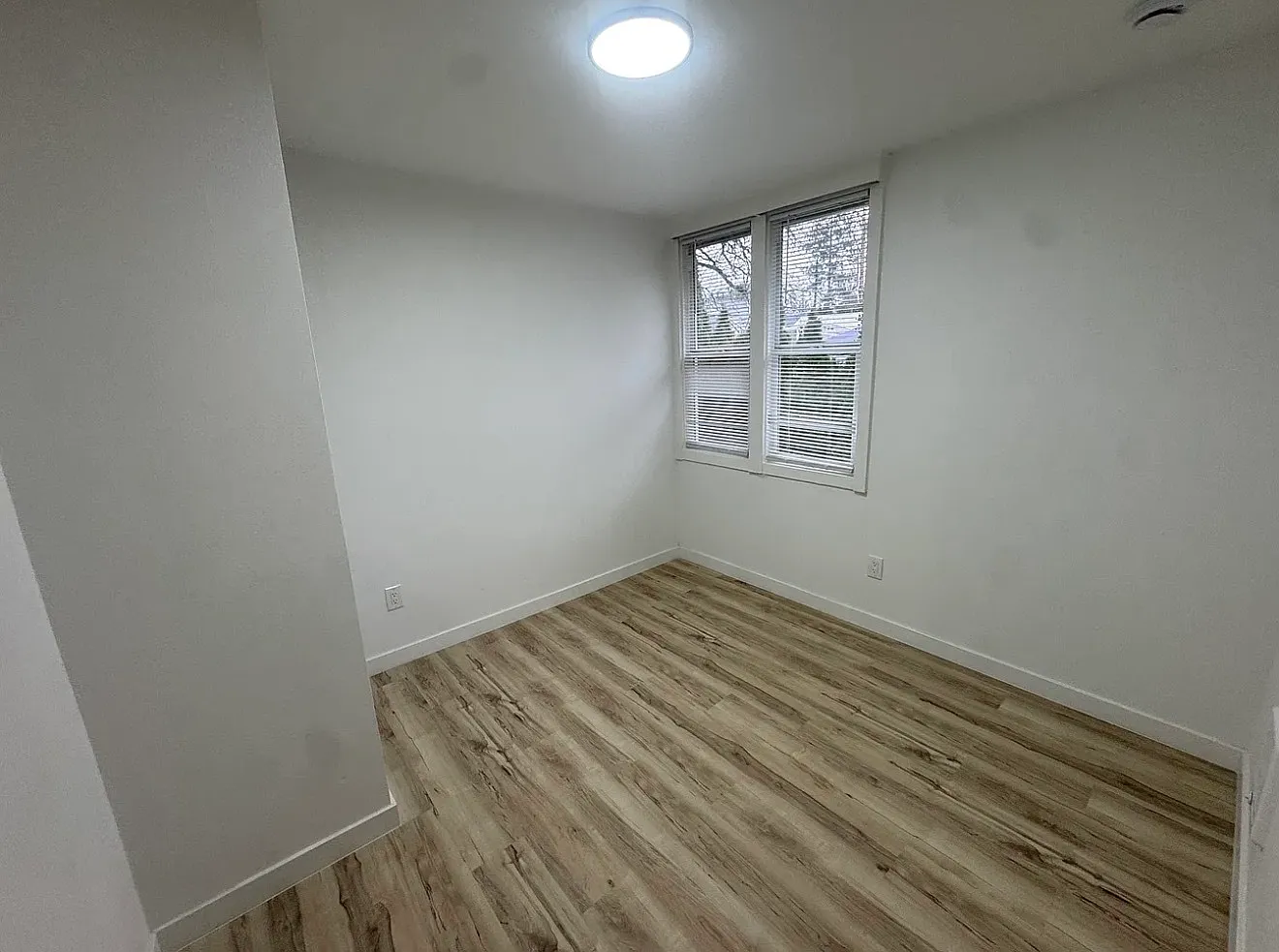 5759 Northeast Sumner Street — Photo 4