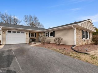 15804 Pinecroft Ln, Bowie, MD 20716