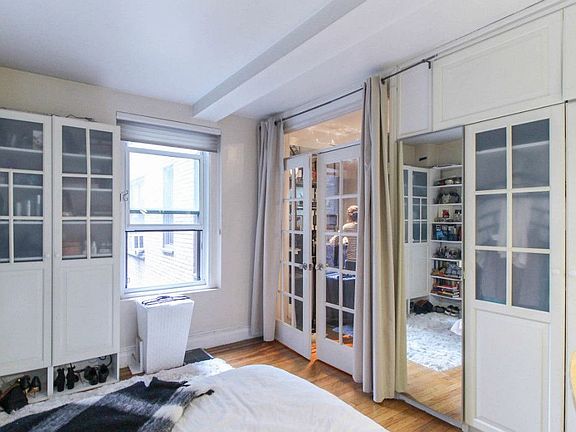 3rd image of 968 Amsterdam Ave #3G