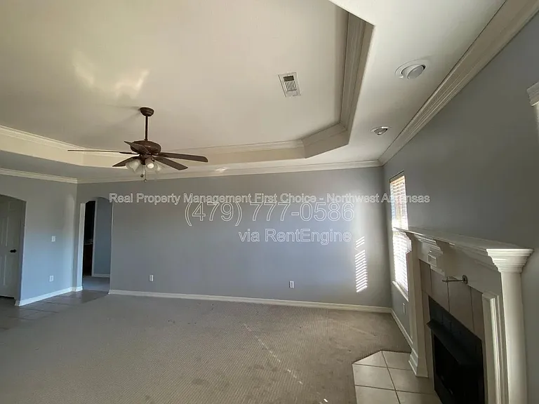 320 Beasley Dr — Photo 5