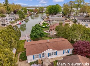 2889 S Patterson Rd, Wayland, MI 49348