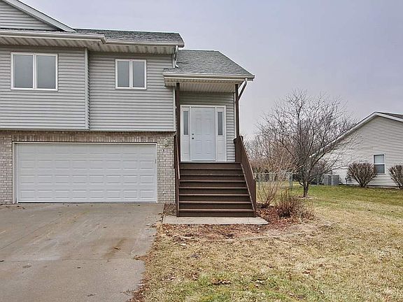 2nd image of 325 Sugar Creek Ln