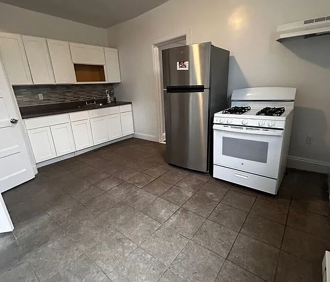 8 Riverview Pl — Photo 2