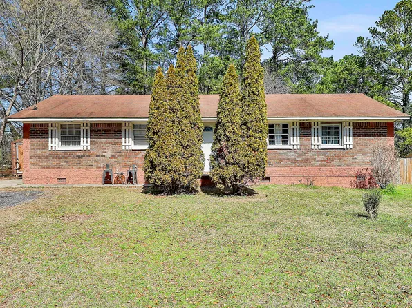 46 Royce Dr, Jonesboro, GA 30238