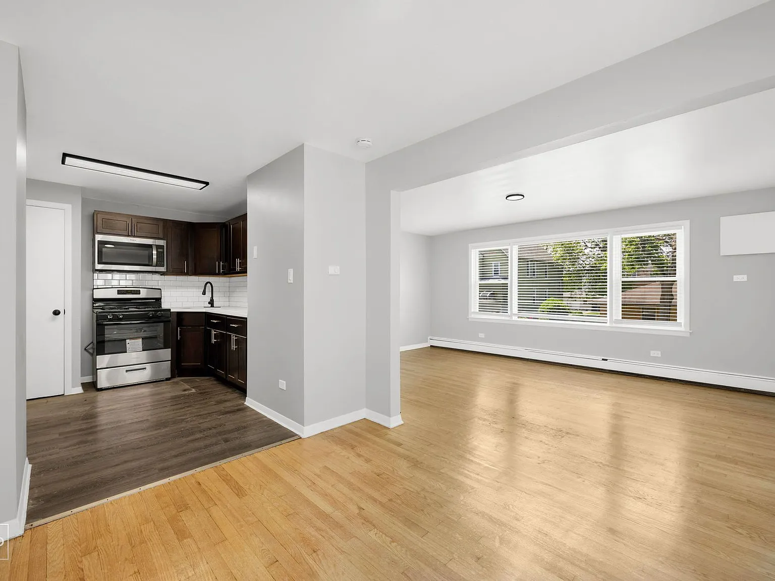 8935 S Dauphin Ave — Photo 1