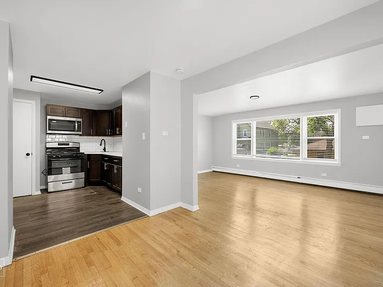 8935 S Dauphin Ave — Photo 9