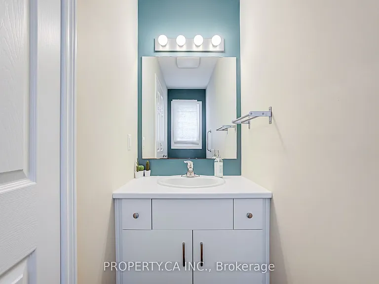 14 Amos Dr #2 — Photo 35