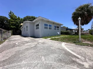 840 W 1st St, Riviera Beach, FL 33404