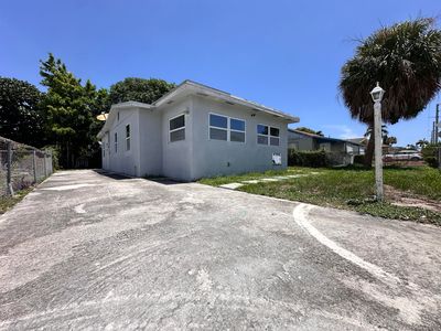 840 W 1st Street, Riviera Beach, FL, 33404
