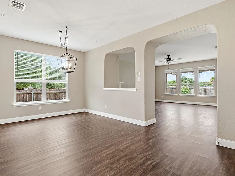 2950 E Old Settlers Blvd #29 — Photo 8