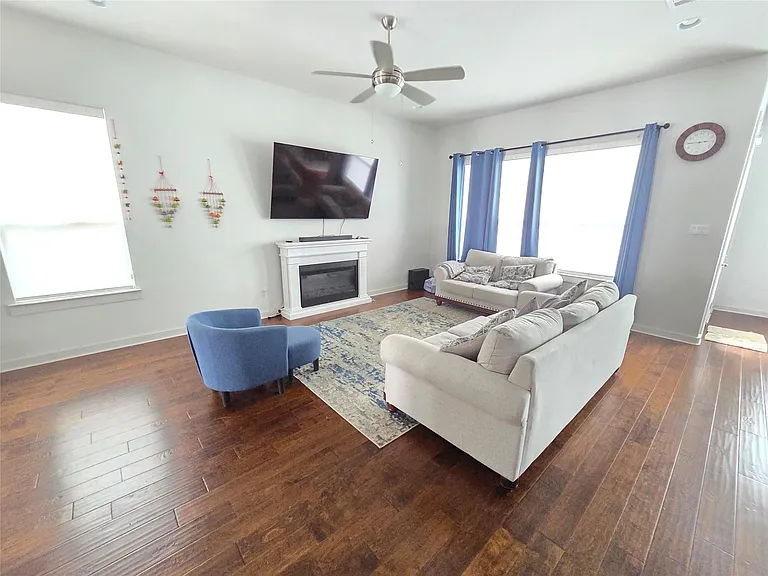 1225 Westborough Ln #17 — Photo 6