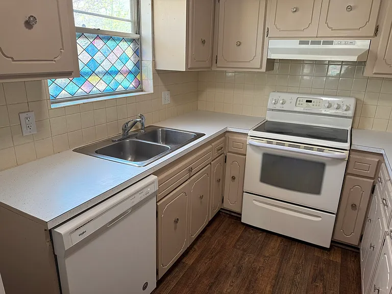 310 W Thurman Ave — Photo 11
