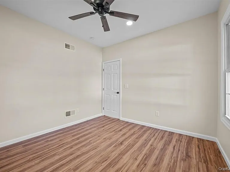 175 W Main St #1 — Photo 11