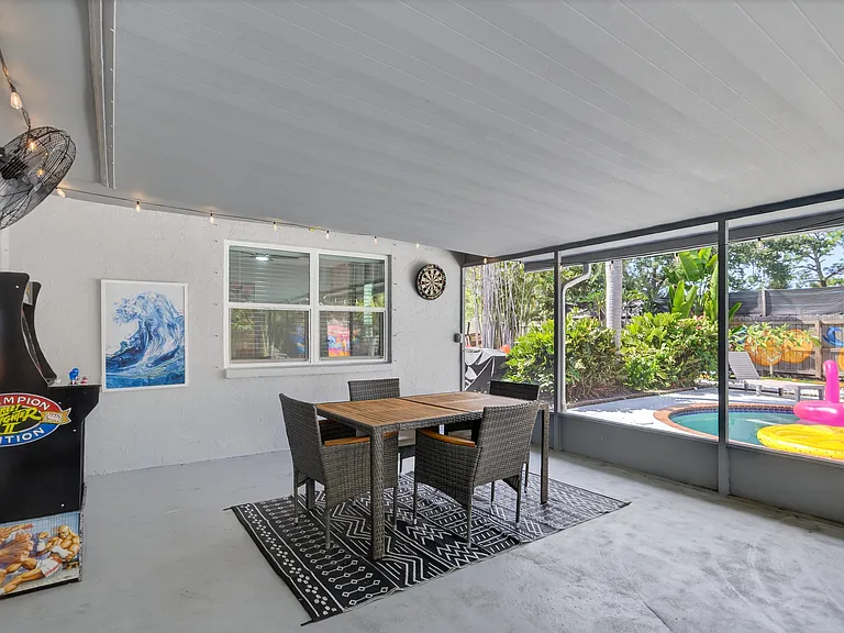 3044 Golden Rain Dr — Photo 32