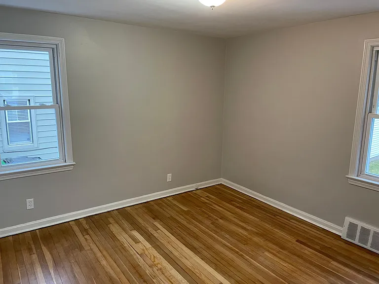 Bedroom #1