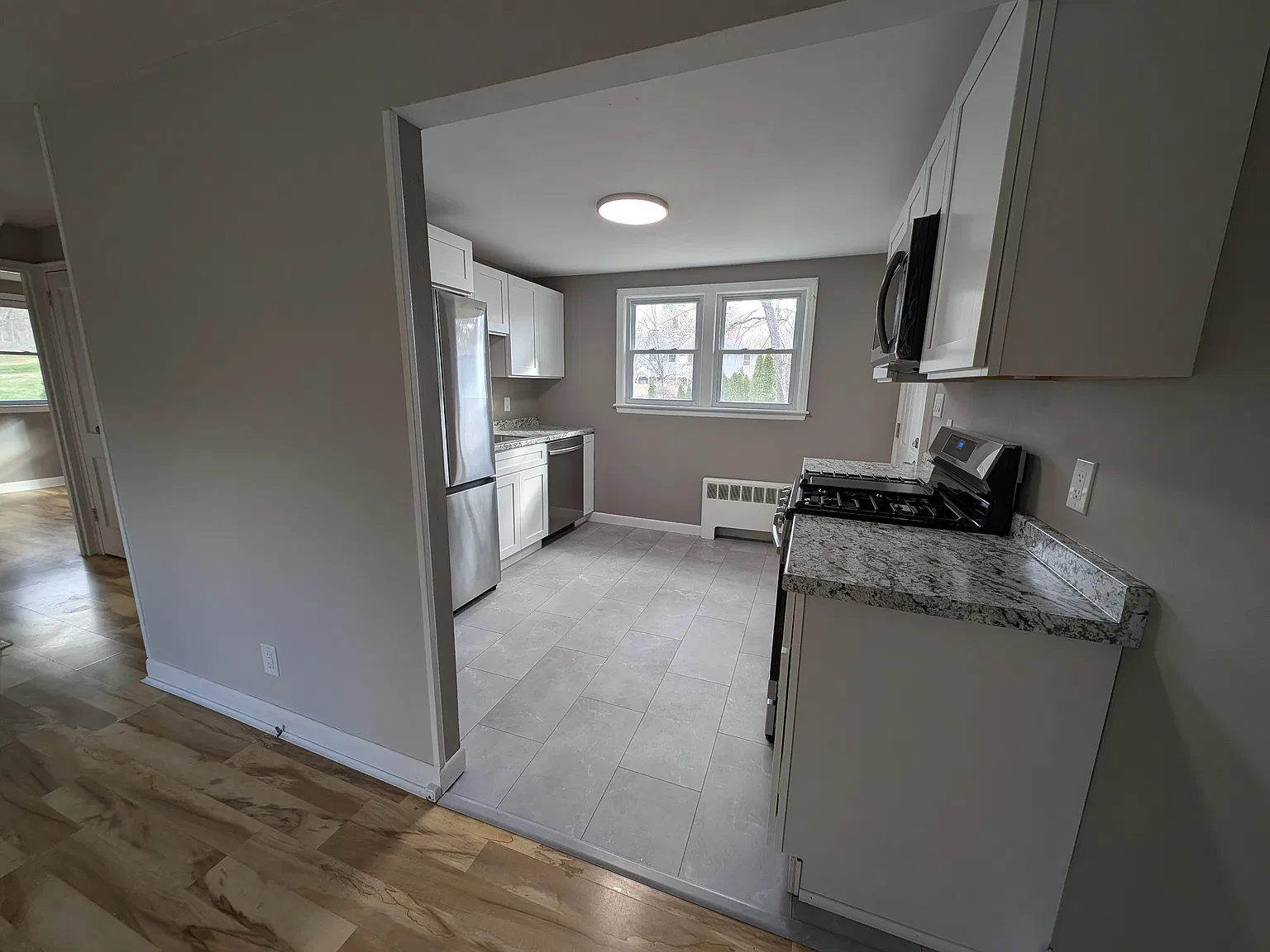 2 bed, 680 sqft, $2,500 — Photo 4
